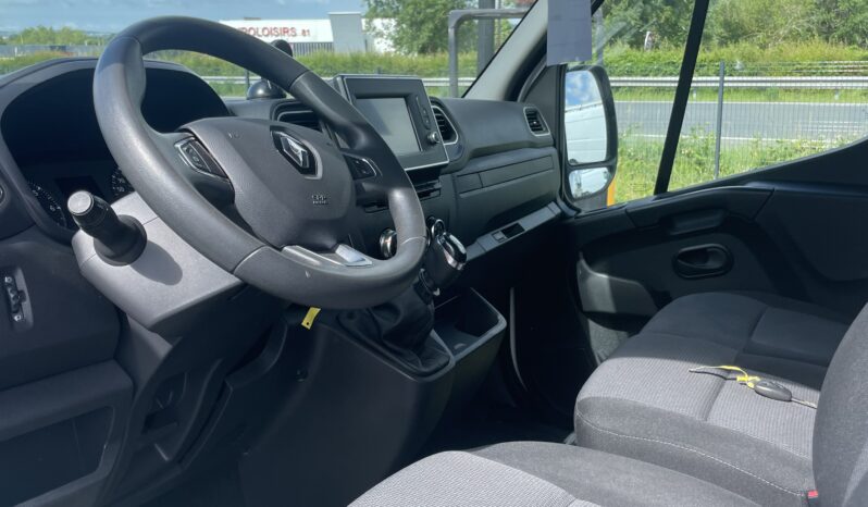 
								Renault Master L1H1 plein									