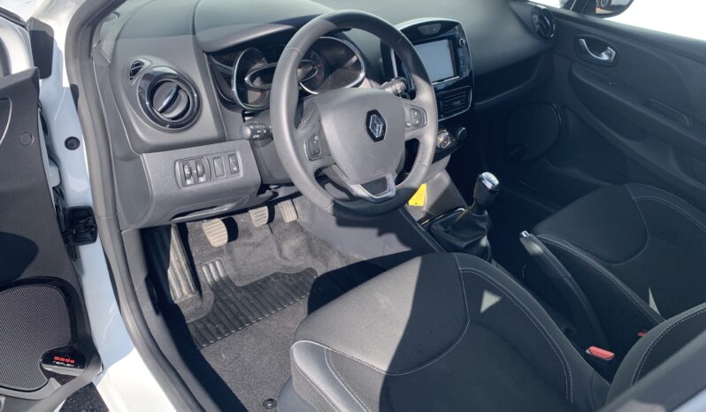 
								Renault Clio IV plein									