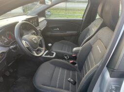 
										Dacia Sandero plein									