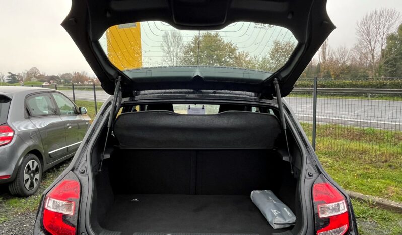 
								Renault Twingo III plein									